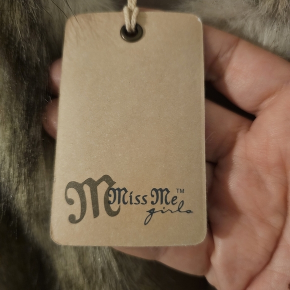 Miss Me Girls NWT Boho Faux Fur Vest Size M - Picture 4 of 6